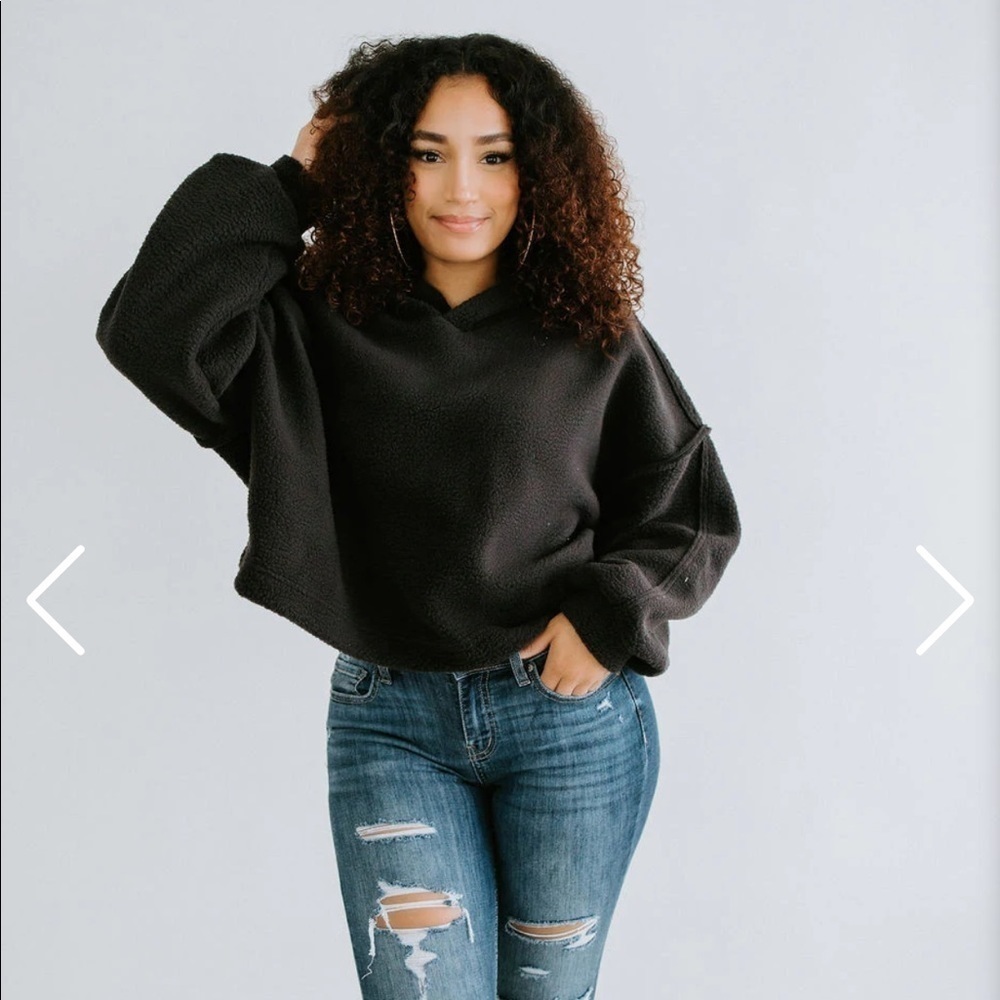 WARM Hug Sherpa Cropped Hoodie - Lauriebelles